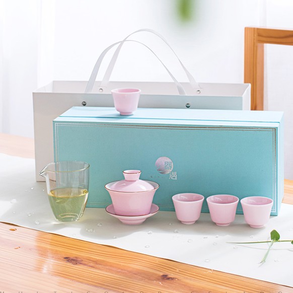 Set for brewing tea gift pink